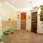 Edelweiss De Luxe Mit Garten, Hotelanbindung, Saunalandschaft Und Meinecardplus * فيلنغن
