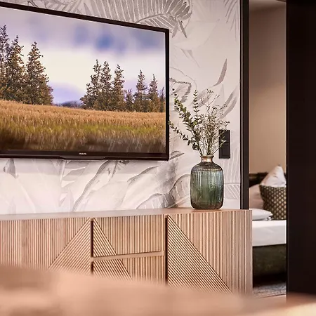 Edelweiss De Luxe Inkl Wellness-spa Und Meinecardplus 维林根